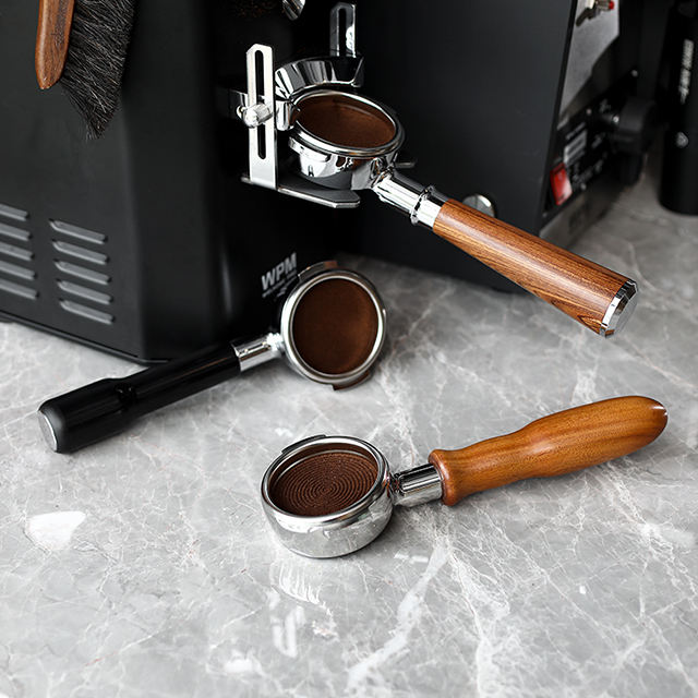 Ecocoffee 51mm Coffee Espresso بدون قعر مقبض خشبي لتصفية القهوة من Delonghi