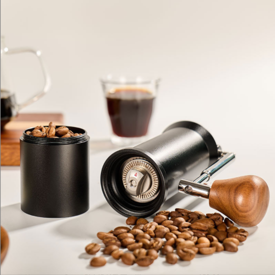 التخييم المحمولة دليل مطحنة القهوة الفولاذ المقاوم للصدأ CNC420 لدغ صديقة للبيئة مقبض خشبي مطحنة القهوة مطوية سهلة الحمل